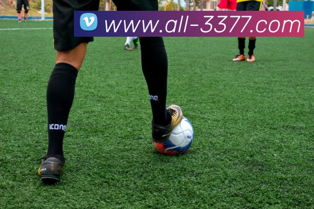 半场战报大连英博与武汉三镇互交白卷刘祝润朱鹏宇频频造险邓涵文因伤退场